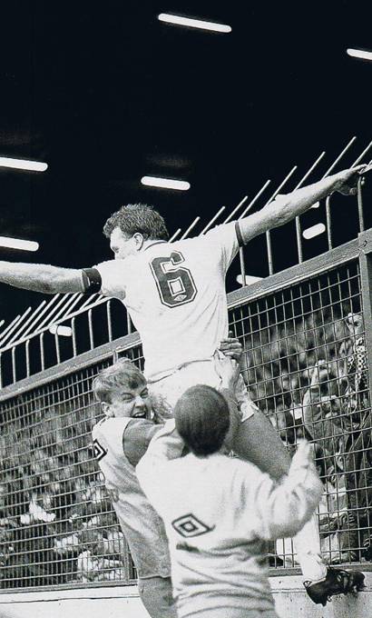 1 1987 QPR 21-2-87 Leeds 2 QPR 1 87 Ormsby celebrates