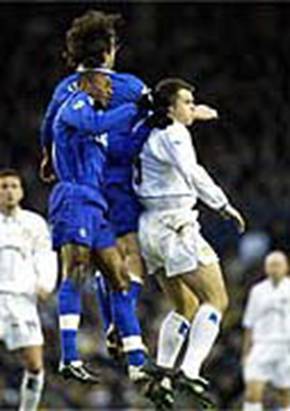 2003 Chelsea Viduka battles Mario Stanic and Marcel Desailly